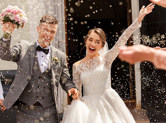 Happy,Wedding,Photography,Of,Bride,And,Groom,At,Wedding,Ceremony.